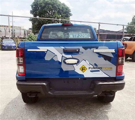 The larger supercrew model is our pick for its capacious. 2018 Ford Ranger Raptor Spotted Ahead Of Malaysian Debut ...