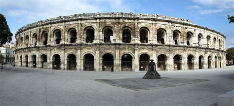 Nimes Amphitheatre 01 - Nîmes – Wikipedia | Reiseziele, Aktuelles