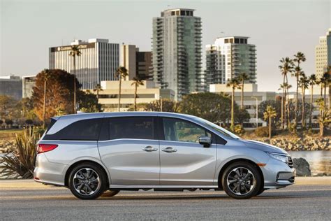 Detailed specs and features for the 2021 honda odyssey including dimensions, horsepower, engine, capacity, fuel economy, transmission, engine type, cylinders, drivetrain and more. 2021 Honda Odyssey #593446 - Best quality free high ...