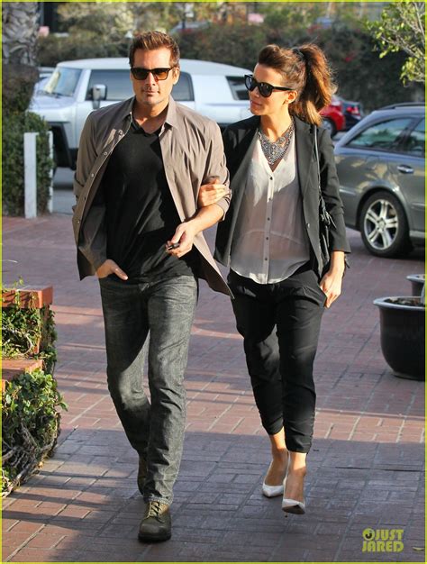 Kate Beckinsale And Len Wiseman Hook Arms At Fred Segal Photo 3043056