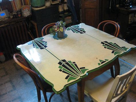 11 Trends For Vintage Enamel Kitchen Table