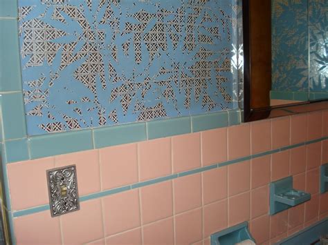 mashababko: Quirky Wallpaper For Bathrooms