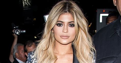 Kylie Jenners Crazy Intricate Beauty Routine Costs 1600 Huffpost Life