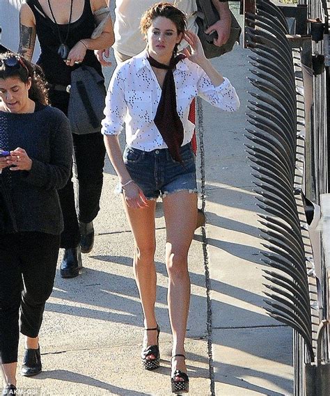 Shailene Woodley Shows Off Her Toned Legs In Tiny Denim Shorts As She Glams Up For A Fashion