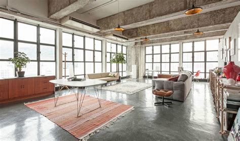 Hong Kong Industrial Loft With Raw Concrete Elements