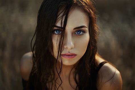 Blue Eyes Woman Face Girl Model Brunette Wallpaper