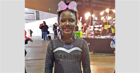 Black Cheerleader Kicked Off Team Over Her Natural Hair Mom Says