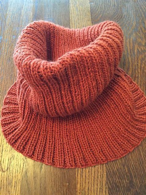 Ravelry Project Gallery For Lovely Ribbed Cowl Pattern By Purl Soho