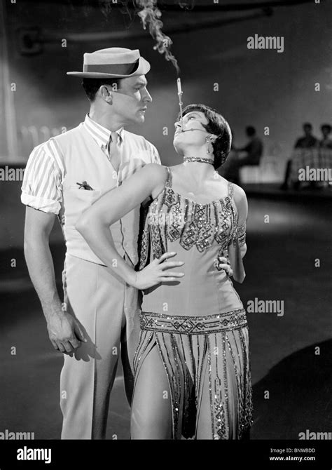 Gene Kelly Cyd Charisse Singin In The Rain 1952 Stockfotografie Alamy