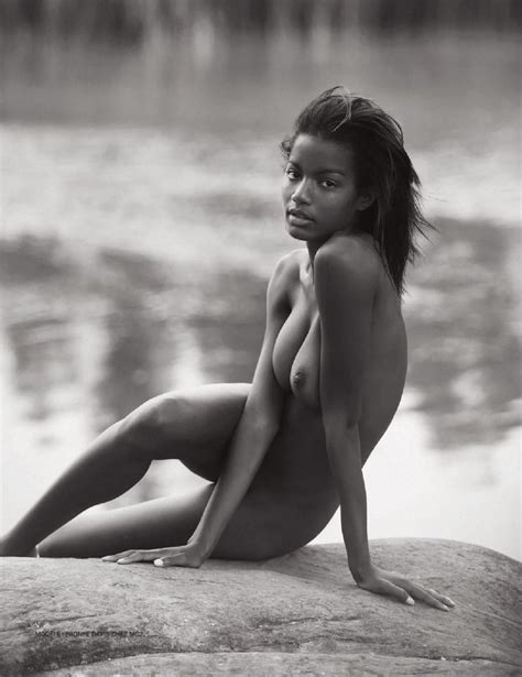 Ebonee Davis Nude And Sexy 11 Photos Thefappening