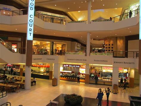 What Stores Are Open In St Louis Galleria Mall