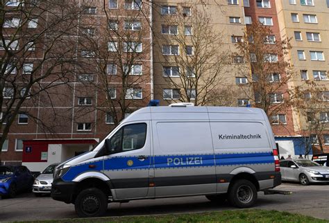 Wohnungen kaufen in berlin marzahn vom makler und von privat! Leichenfund in Berlin: Mutter und Tochter tot ...