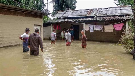 Assam Flood Situation Deteriorates 2 Lakh People In 7 Districts