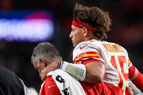 Ontdek samen met patrick pickart de mogelijkheden van hypnose. Patrick Mahomes Injury Update: How Long Will Chiefs QB Be ...