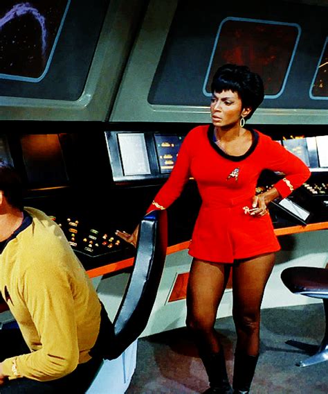 Lieutenant Uhura Aka Nichelle Nichols On Star Trek Star Trek