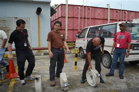 Rasa takut atau kecemasan ini beragam, misalnya takut performa kerja menurun, takut pekerjaan tidak selesai kurangi rasa takut berlebihan, pupuk rasa percaya diri anda di tempat bekerja. PELAN TINDAKAN KECEMASAN KEBAKARAN