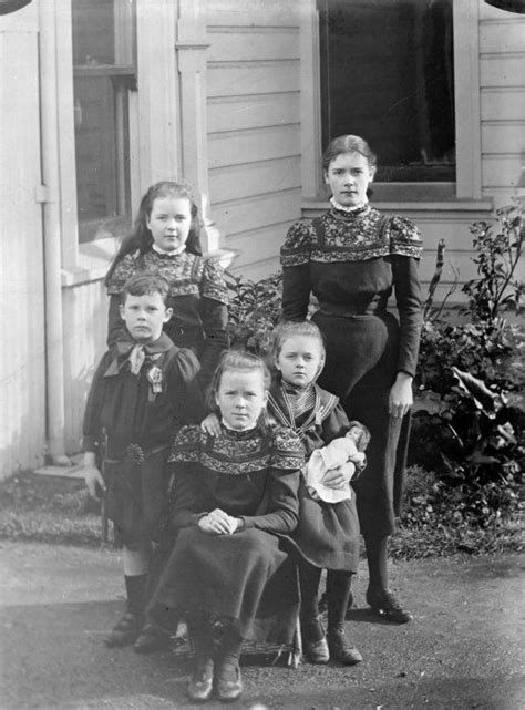 Photograph Of Katherine Mansfield With Her Brother And Sisters Taken Ca 1898 By An Unidentified
