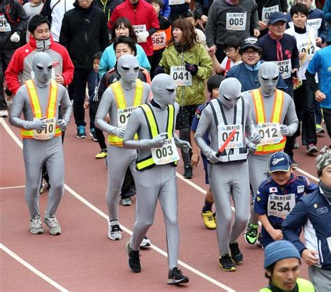 曖昧ガラン ガンガン伽藍堂 根底 昏倒 手痛い症状. 大阪国際女子マラソン 仮装ランナーら笑顔で快走 エンジョイ ...