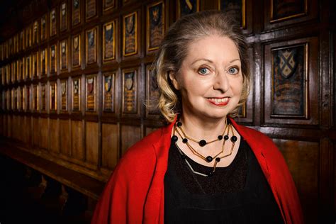 Hilary Mantel Dama Inglesa Do Romance Histórico Tem Obra Resgatada Veja