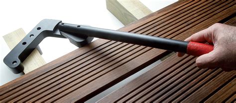 Cobra® WRENCH board straightener for wooden deck
