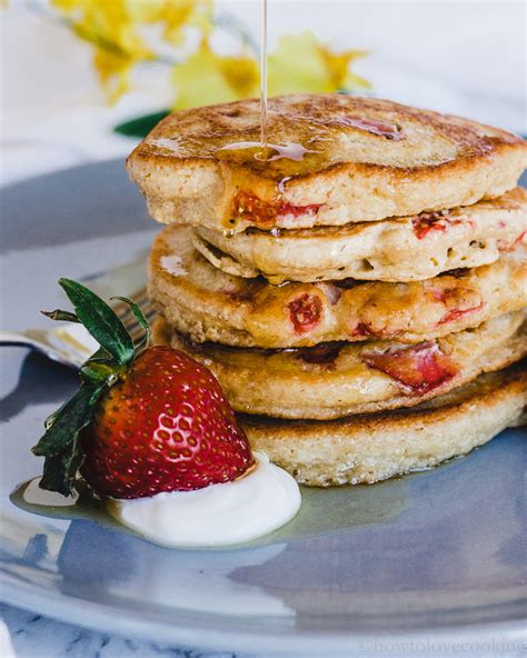 Strawberry Sour Cream Pancakes How To Love Cooking
