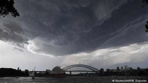 Huge Hailstones Batter Sydney As Severe Storms Sweep Through Dw 12202018