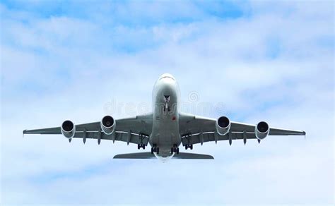Passenger Jet Stock Image Image Of Aeroplane Aerodynamics 5765613