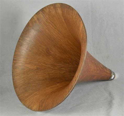 108 Victor Phonograph Wood Horn W Victor Talking Mac