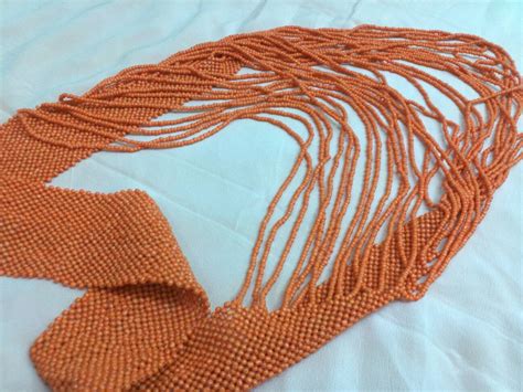 Selain daripada koleksi cincin belah rotan dan cincin permata, kedai jangan risau, di sini kami sertakan cara dan gambar ukuran panjang sebelum anda membuat keputusan untuk membeli rantai leher secara online atau di kedai kami. Jahitan MANIKqueen: rantai manik original dari philipina