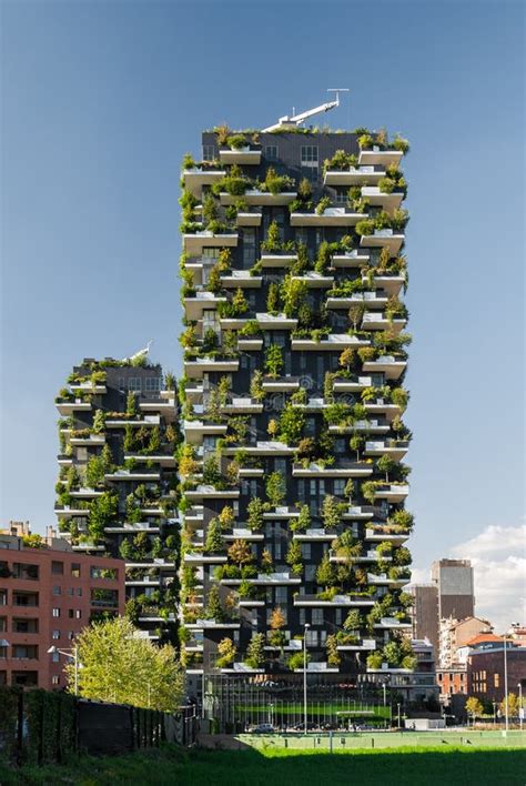 Bosco Verticale Towers En El Distrito De Porta Nuova En Milán Aie