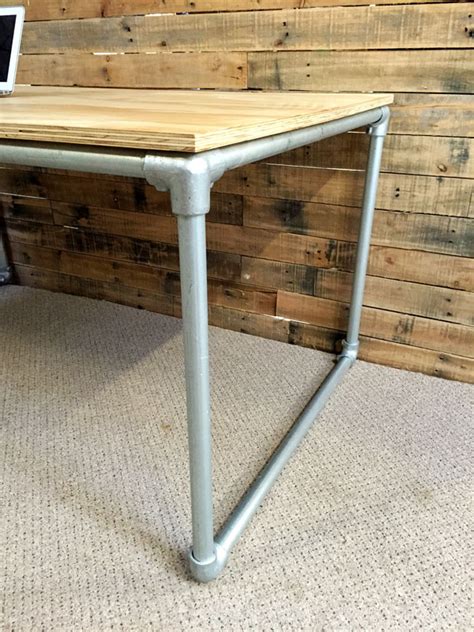I was wondering how i could make a table similar. DIY Plywood Desk with Pipe Frame: Plans to Build Your Own ...
