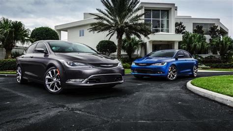 2015 Chrysler 200 Revealed Offers Two Engines And Optional All Wheel