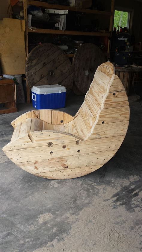 Diese frage soll jeder für sich selbst beantworten. Wunderbare Diy Recycling Holzspule Möbel Ideen für Ihr ...