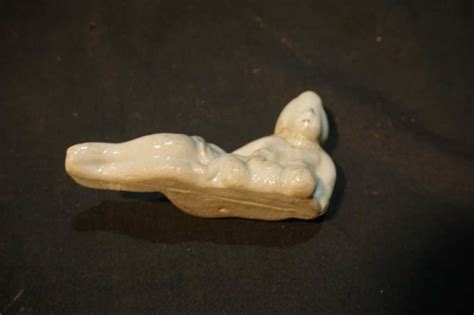 Patung Nude Porcelin