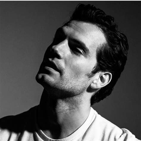 pin by 𝙼𝚒 𝙼𝚒 on henry cavill henry cavill handsome actors henry