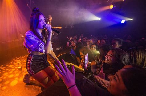 Kitchen towels saw huge growth in the last half of 2020, and the new trend doesn't look like it's ending soon. Madison Beer Performs at the Hoxton Square Bar & Kitchen ...