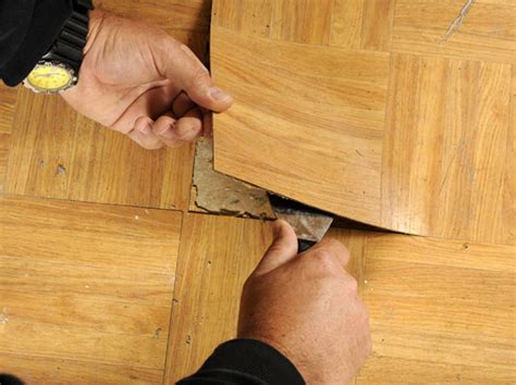 In this lesson you'll learn how to replace a cracked tile in a bathroom. How to Replace Vinyl Floor Tiles - dummies