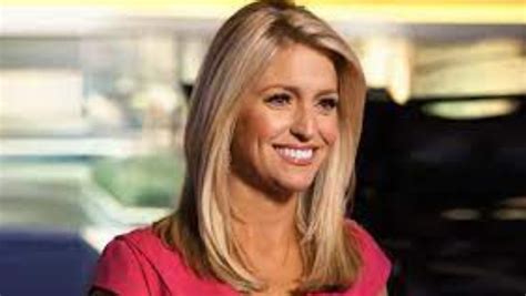 Popular American Television Personality Ainsley Earhardt Is Currently