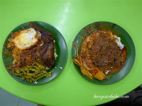 It is said to be one of the more popular nasi kandar restaurant in penang, though having tasted it, i find that it is not at the top of my list. Deen Nasi Kandar, Jelutong - Bangsar Babe