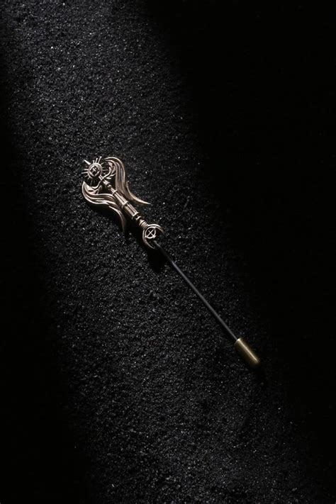 Medieval War Weapon Lapel Pin Cosa Nostraa 3917000