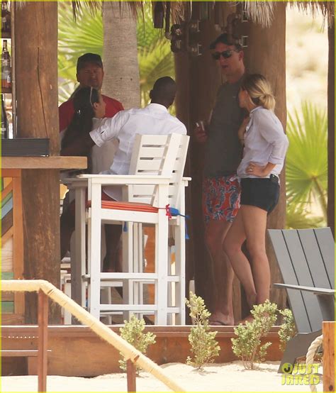 Peyton Manning Hits The Beach In Cabo With Wife Ashley Photo 3669748