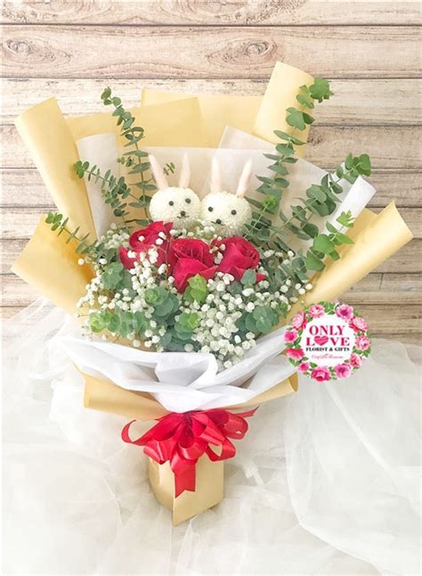 L123 Rose Hand Bouquet Same Day Flower Delivery To Malaysia Only