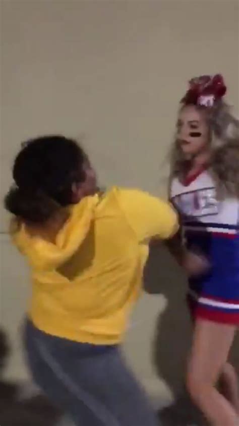 Bully Gets Demolished By Cheerleader After She Punched Her Top Banger Top Banger