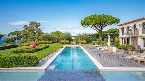 A Sea View Property In Saint Tropez Offers A Chic Summer Getaway