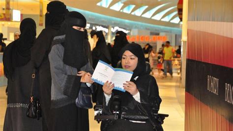 Saudi Arabian Women Register To Vote For The First Time CNN