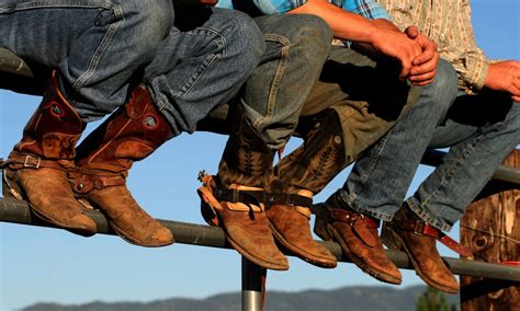 Mens Guide How To Wear Cowboy Boots The Right Way Peacecommission