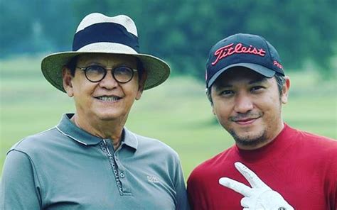 Memang bukan kali pertama gading marten muncul dengan sejumlah wanita cantik di media sosial. Gading Marten Unggah Foto Masa Kecil Bersama Roy Marten, Mirip Gempi Banget!