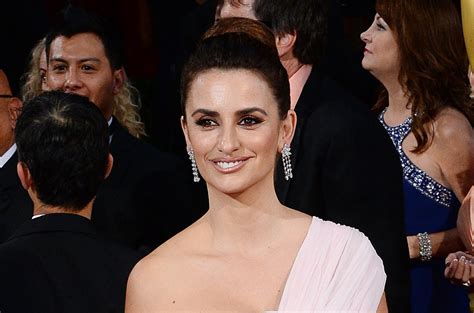 Penelope Cruz Named Esquires Sexiest Woman Alive For 2014