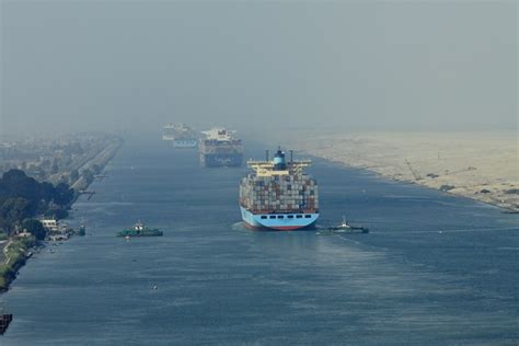 Capacity otherwise, the suez canal authority will apply imposed tug of sdr 17,000 (about usd27,000). Suez Canal Ready for Largest Container Ships - mfame.guru