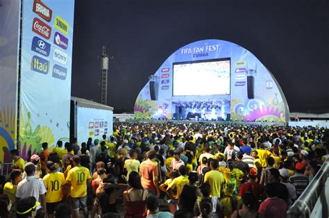 fotos torcida de cuiabá assiste à vitória do brasil na fan fest fotos em mato grosso g1